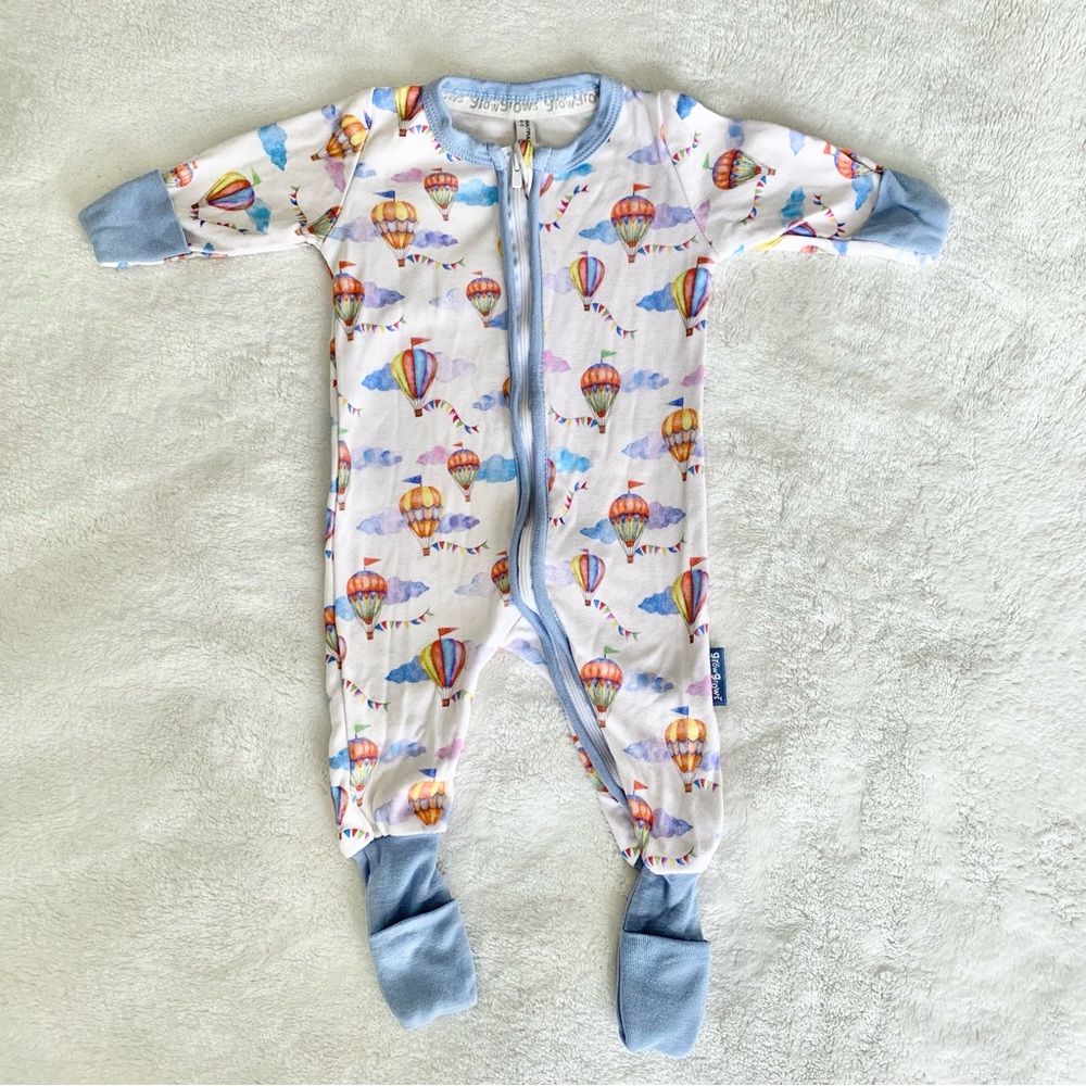 GrowGrows 2-Way Zipper Onesie in Balloon Print, Size 0-3M